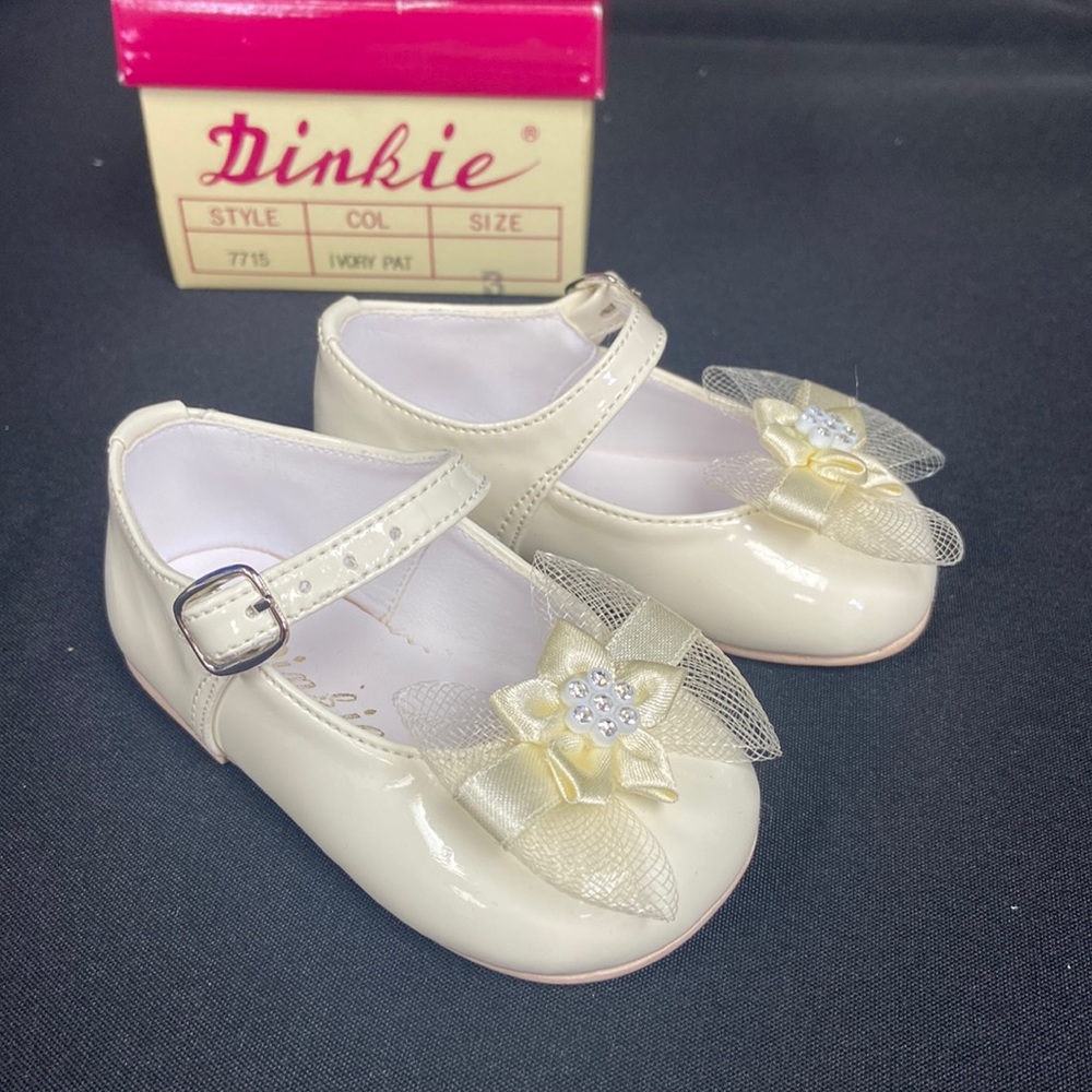 💝 Dinkie Infant Patent Leather Ivory Girls Shoes (1672)